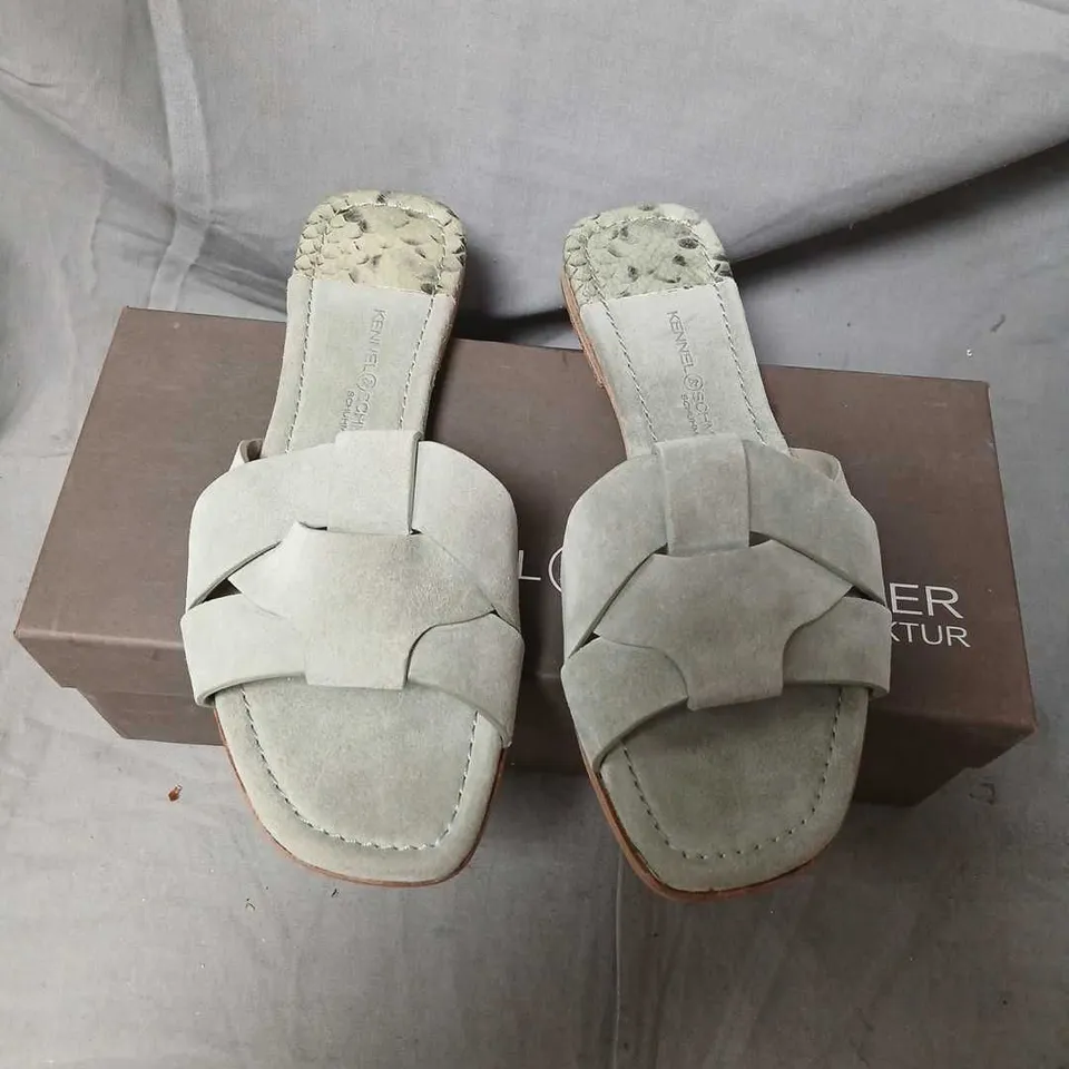 KENNEL & SCHMENGER CREAM SUEDE CROSS-STRAP SANDALS – BOXED SIZE 4