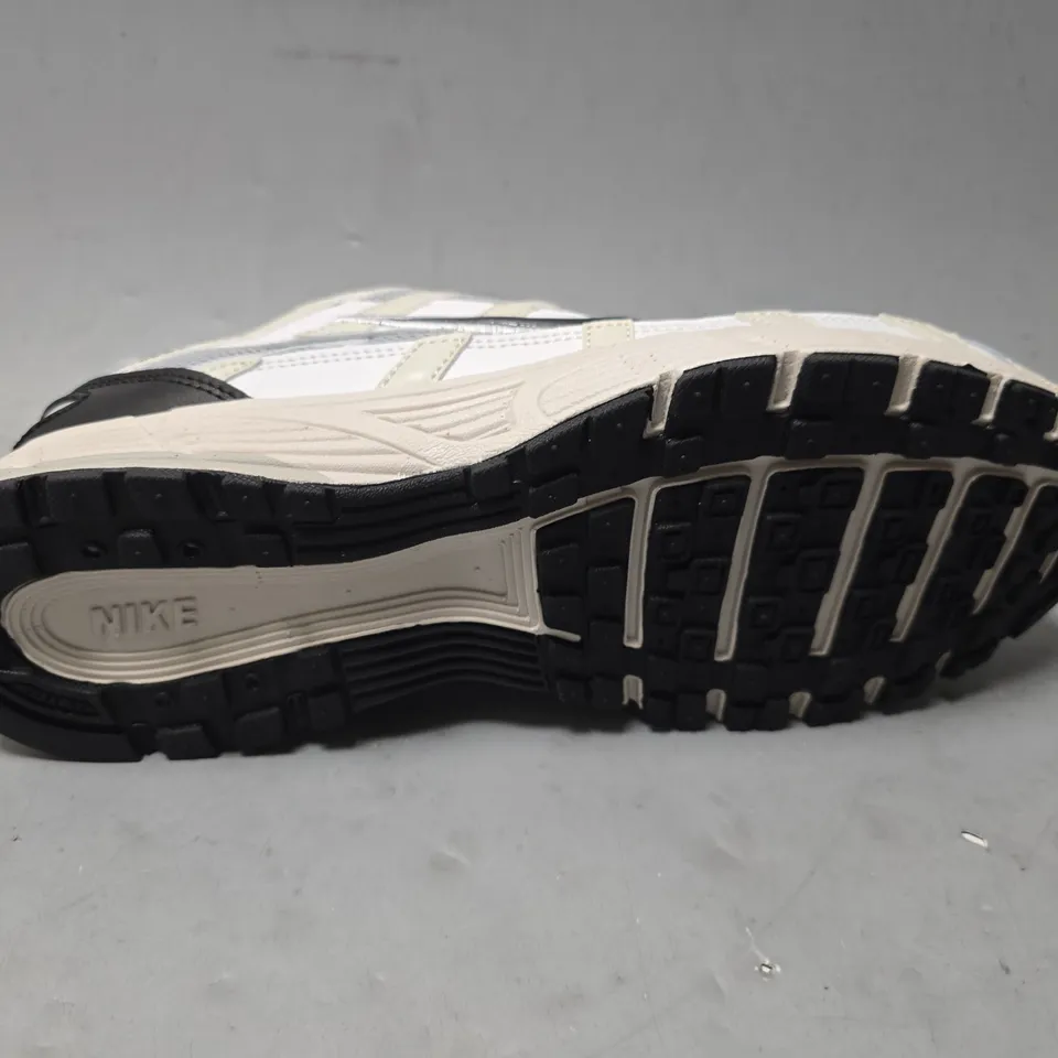 NIKE P-6000 TRAINERS IN WHITE & BLACK - UK 10
