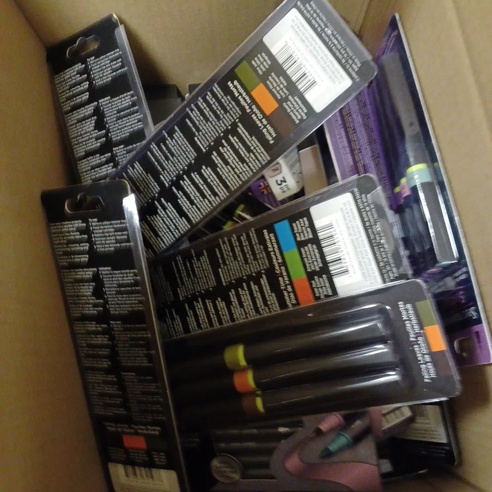 BOX OF APPROXIMATELY 20 ASSORTED ITEMS TO INCLUDE4 SPECTRUM NOIR PENS, PHONE CASE(IPHONE X), IPAD MINI CASE 