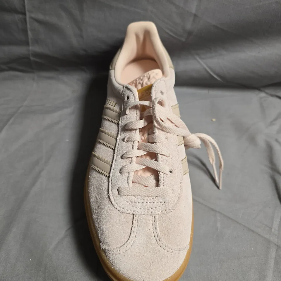 BOXED PAIRO OF ADIDAS GAZELLE WOMEN'S SNEAKERS – PINK SUEDE, GUM SOLE - UK SIZE 5