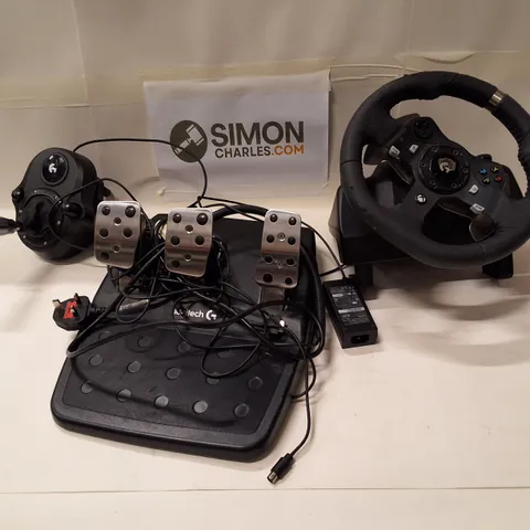 LOGITECH G920 DRIVING FORCE RACING WHEEL WITH PEDALS (XBOX ONE/PC)