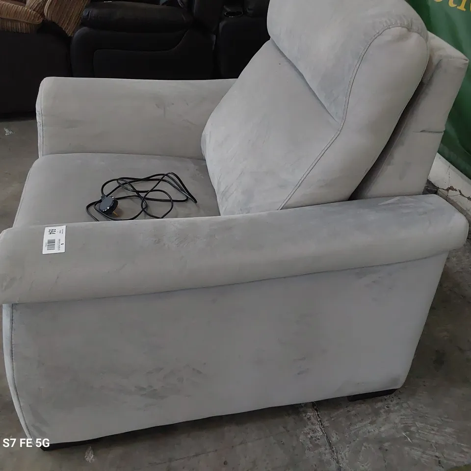 QUALITY ITALIAN DESIGNER ADRIANO POWER RECLINING EASY CHAIR LIGHT GREY FABRIC 