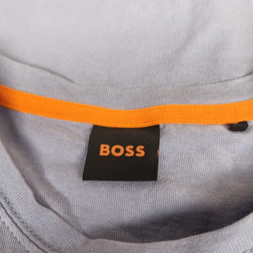 HUGO BOSS T-SHIRT - LIGHT GREY WITH ORANGE TRIM (INT XL)