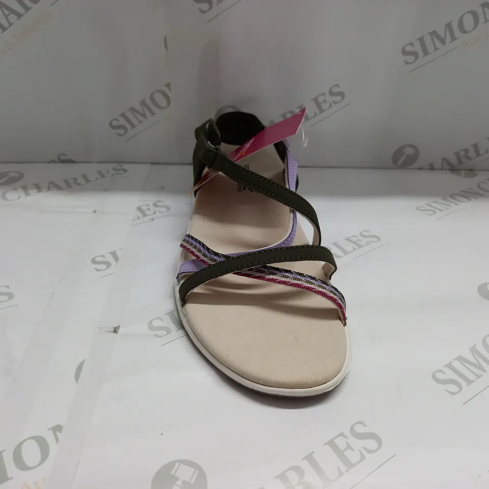 REGATTA LADY ROMA SANDALS SIZE 5