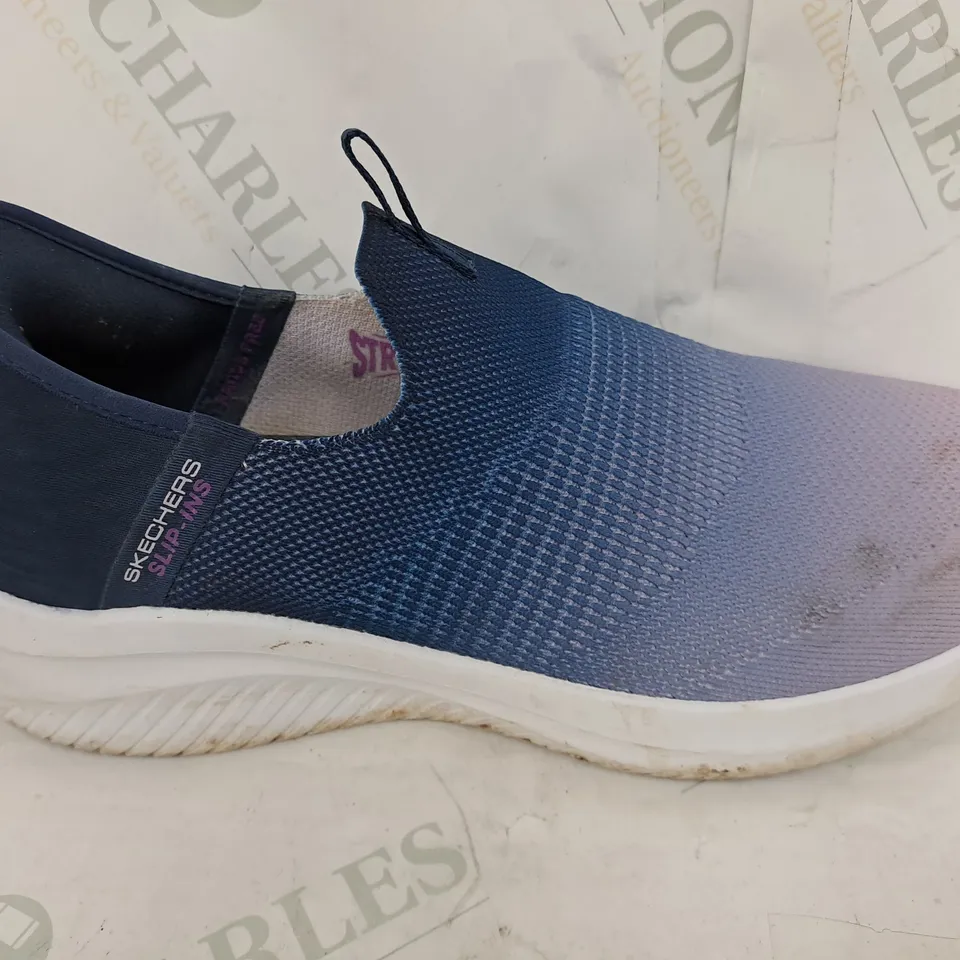 SKECHERS ULTRA FLEX 3.0 SLIP-INS TRAINER IN NAVY/PINK - UK 7