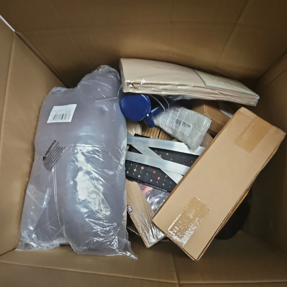 BOX OF APPROX 10 ASSORTED ITEMS: PAIR OF BLUE VINYL DUMBBELLS (2.5 LB EACH), SINGLE BED FITTED SHEET, AND JONES 3000 RED BREAM FISHING BAIT - COLLECTION ONLY