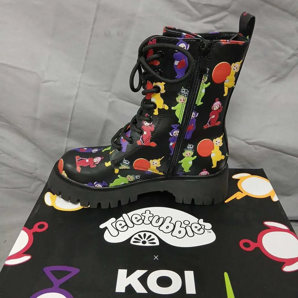 KOI X TELETUBBIES SUPERDOME MILITARY BOOTS – BLACK MULTI, UK3
