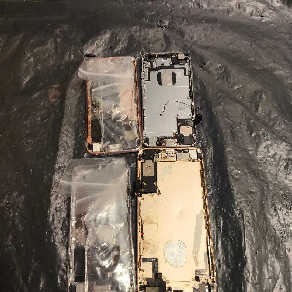 BOX OF APPROXIMATELY 25 APPLE IPHONE CASES - VARIOUS MODELS AND COLOURS