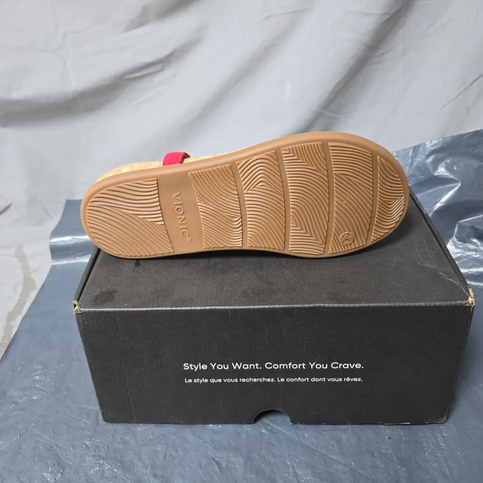 VIONIC WOMEN'S RED SANDALS WITH BEIGE FOOTBED AND CORK SOLE (BOXED)  SIZE 5