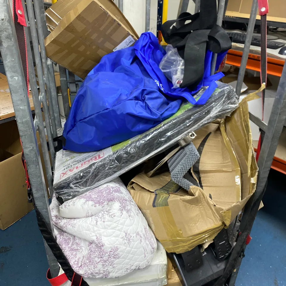 CAGE OF ASSORTED ITEMS TO INCLUDE: WALKING STICK, TALKTALK WIRELESS ROUTER, WICKER BASKET, TOOMAX COMPOSTER ETC
