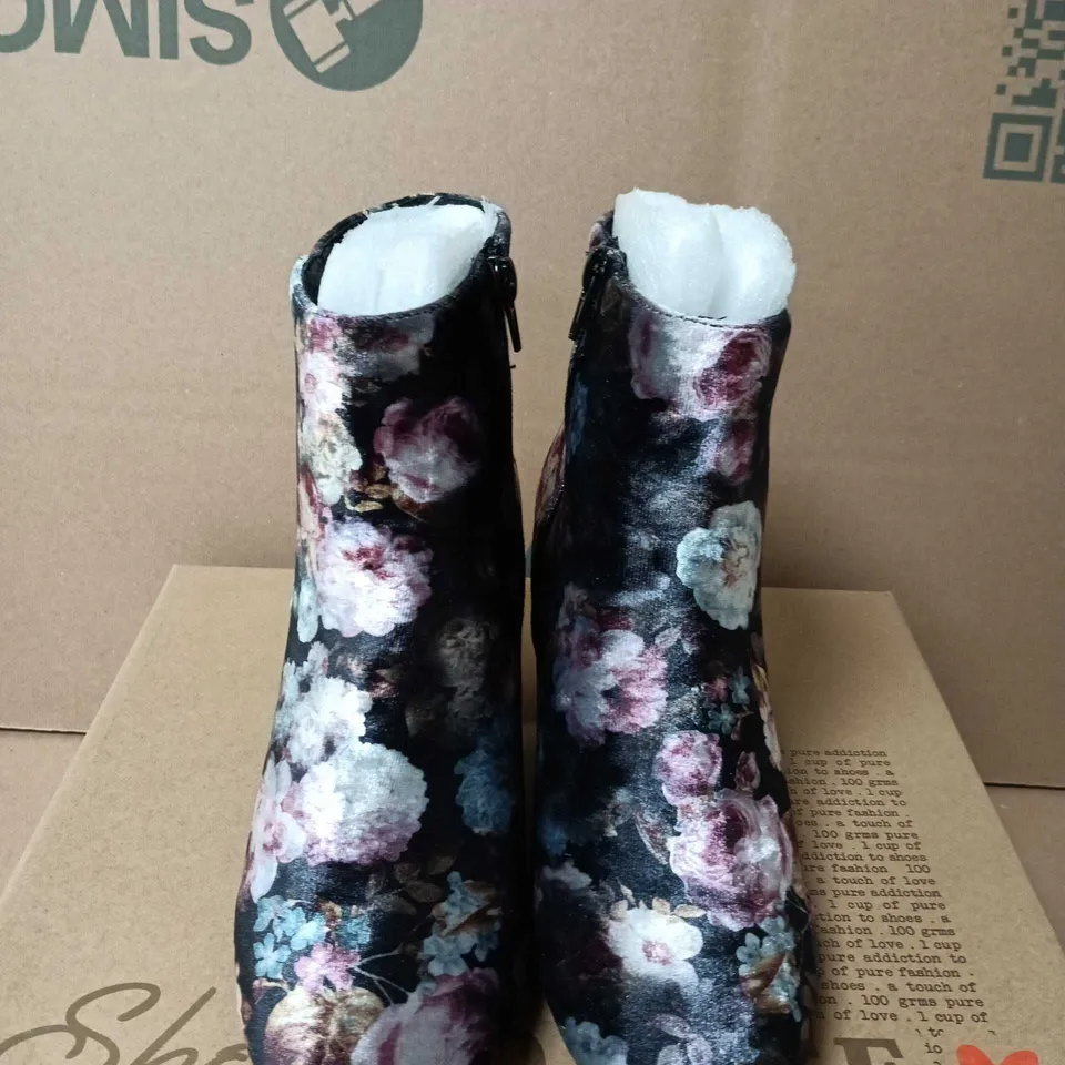 BOXED PAIR OF SHOECOLATE FLORAL PRINT ANKLE BOOTS – SIZE 36