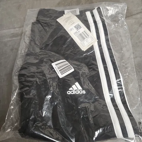 ADIDAS BLACK SHORTS - SIZE S