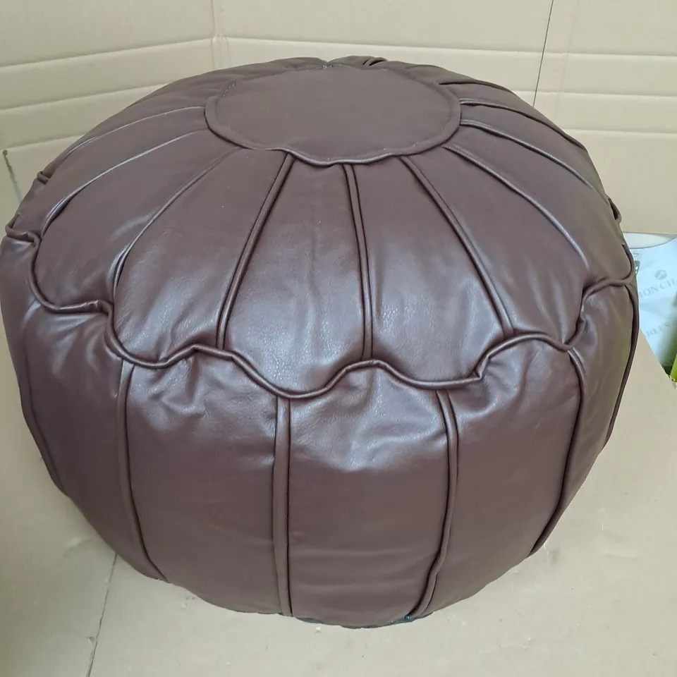 PIPED FAUX LEATHER POUFFE