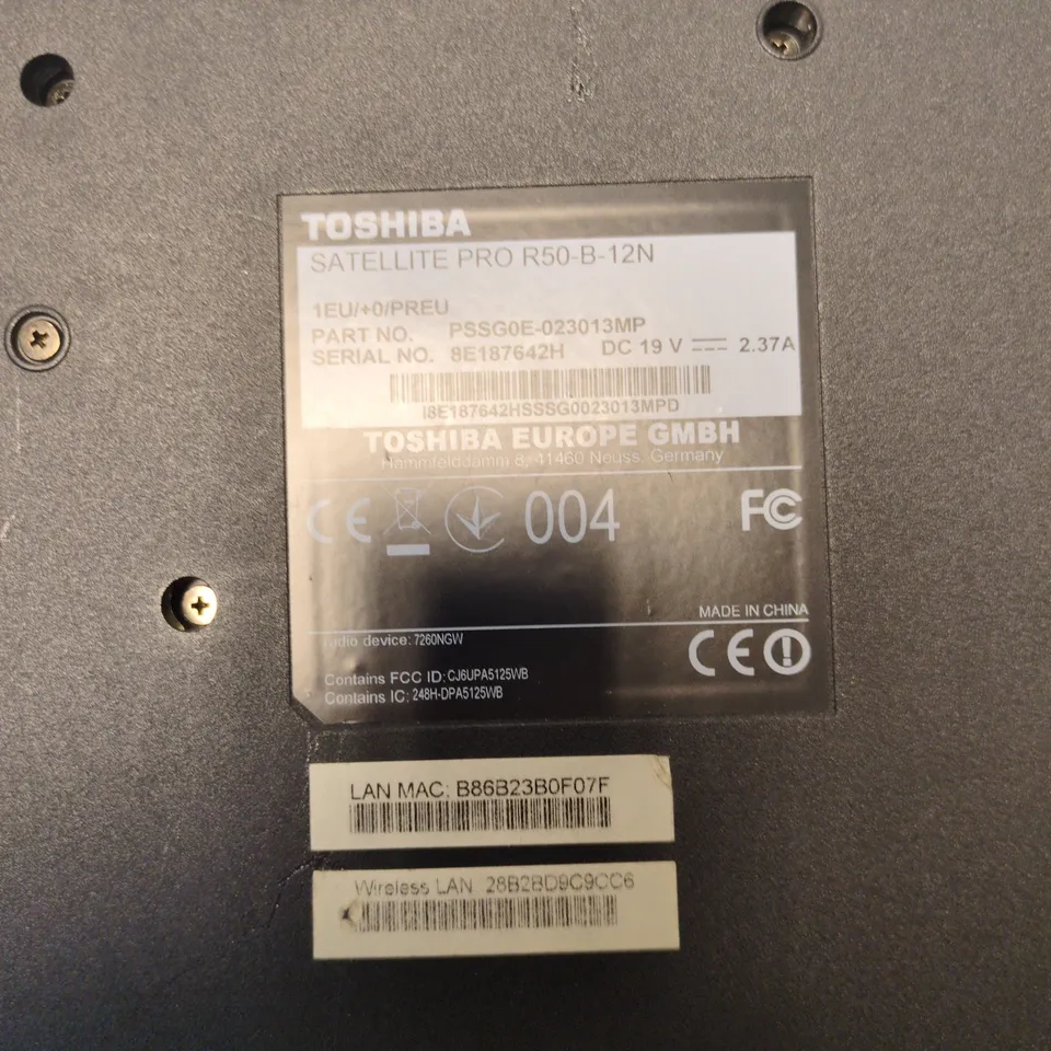 TOSHIBA SATELLITE PRO R50-B-12N LAPTOP
