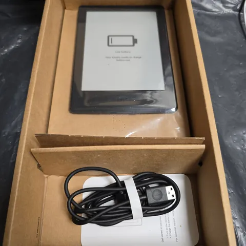 AMAZON KINDLE 6" E-READER (8TH GEN) – BOXED WITH USB CABLE
