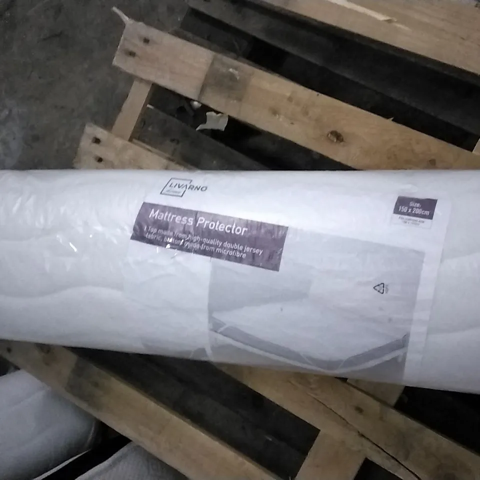 LIVARNO MATTRESS PROTECTOR 150 X 200CM