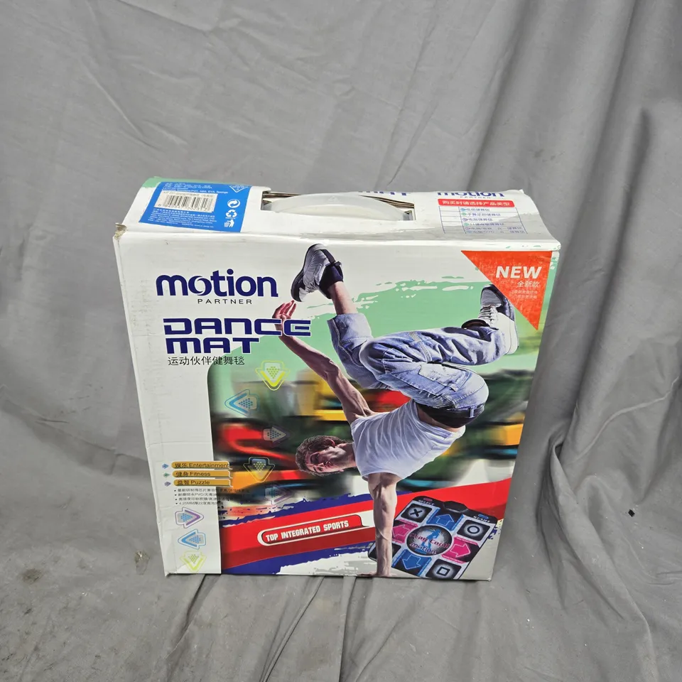 BOXED MOTION PARTNER DANCE MAT