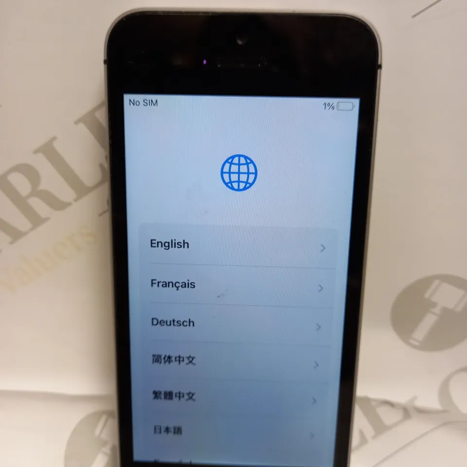 APPLE IPHONE SE SMARTPHONE 