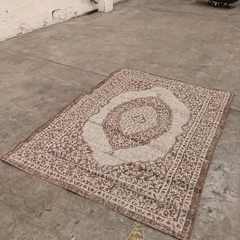 QUALITY DESIGNER AREA RUG - APPROXIMATELY 230cm x 160cm