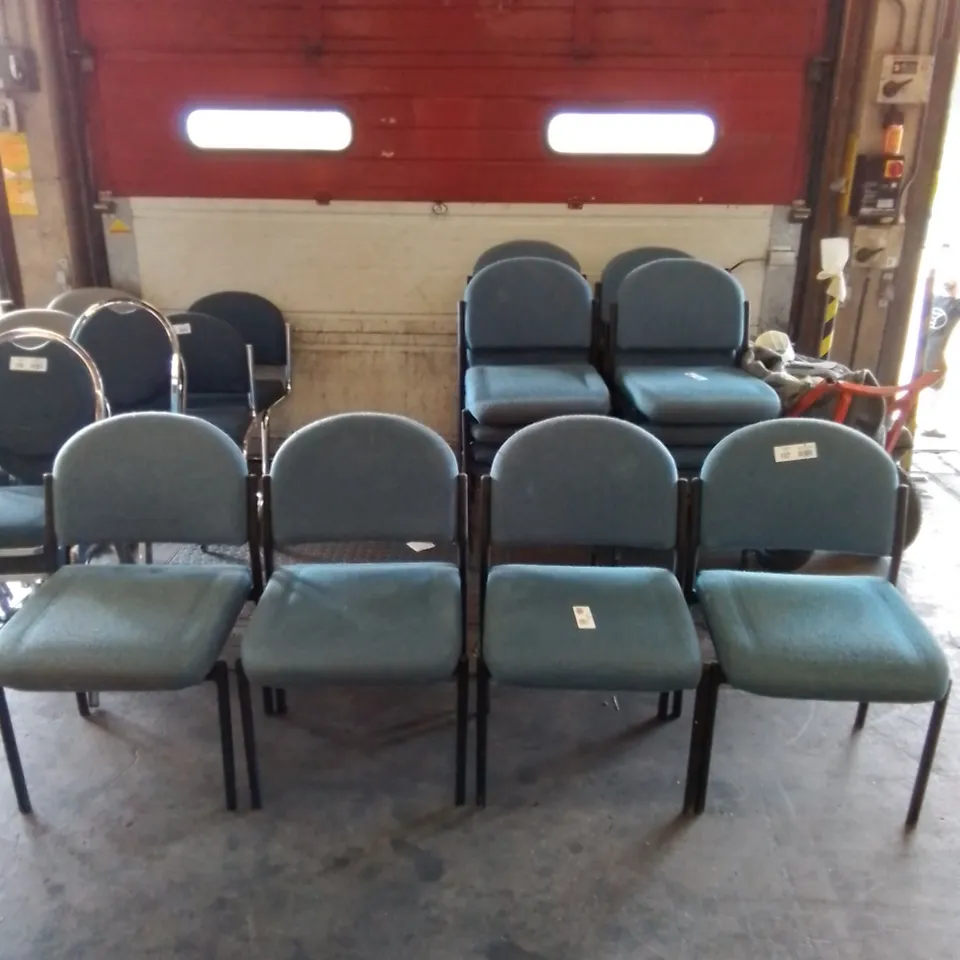 4X BLUE FABRIC CHAIRS WITH BLACK FRAME 