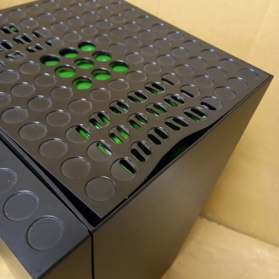 XBOX SERIES X REPLICA MINI FRIDGE THERMOELECTRIC COOLER 1.5:1