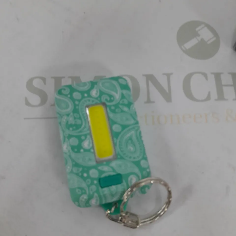 OUTLET FLIPO SET OF 5 COB LED PATTERNED KEYCHAINS