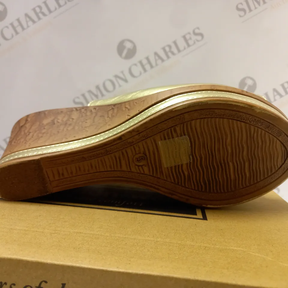 BOXED PAIR OF CUSHION WALK GOLD WEDGE HEEL SHOES, GOLD - SIZE 5