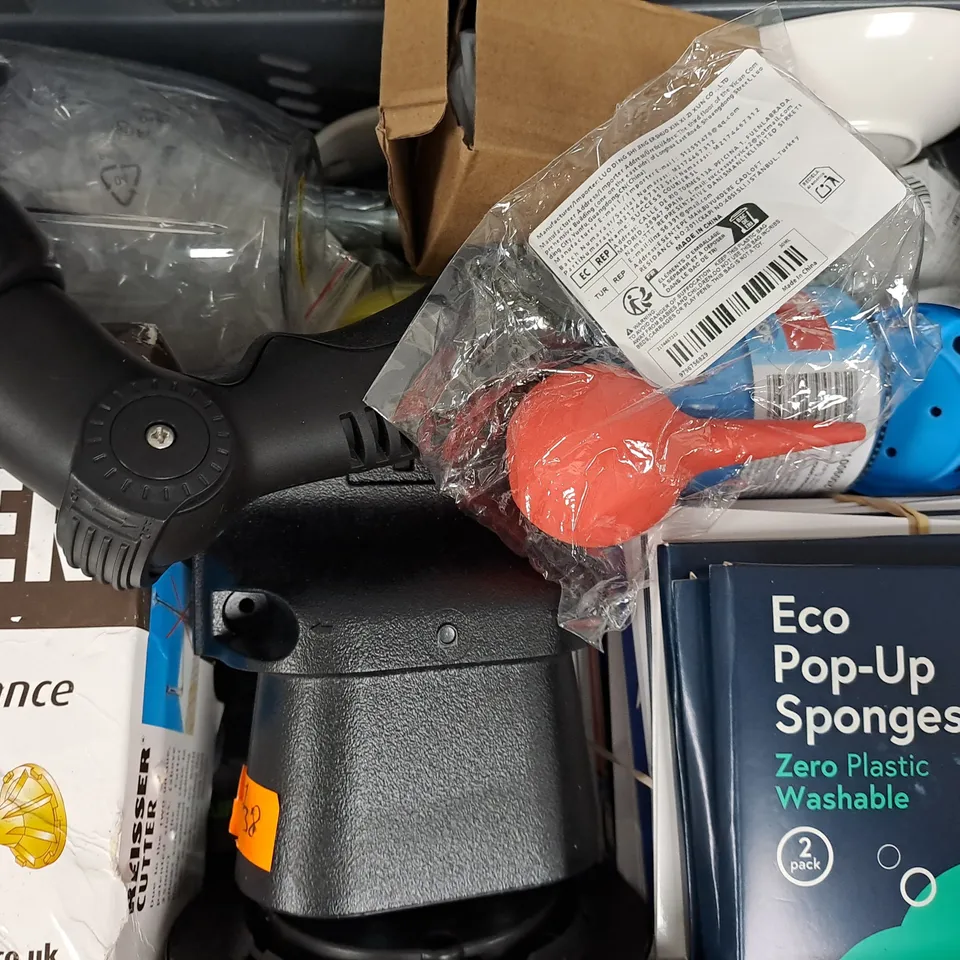 APPROXIMATELY 10 ASSORTED HOUSEHOLD ITEMS TO INCLUDE TOILET REFRESHENER, PRE-INJECTION SWABS, ETC