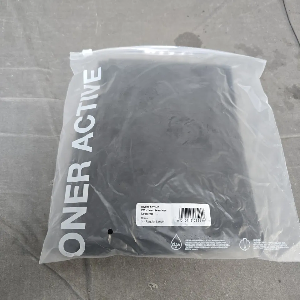 ONE ACTIVE EFFORTLESS SEAMLESS LEGGINGS – BLACK, UK M (REGULAR LENGTH)