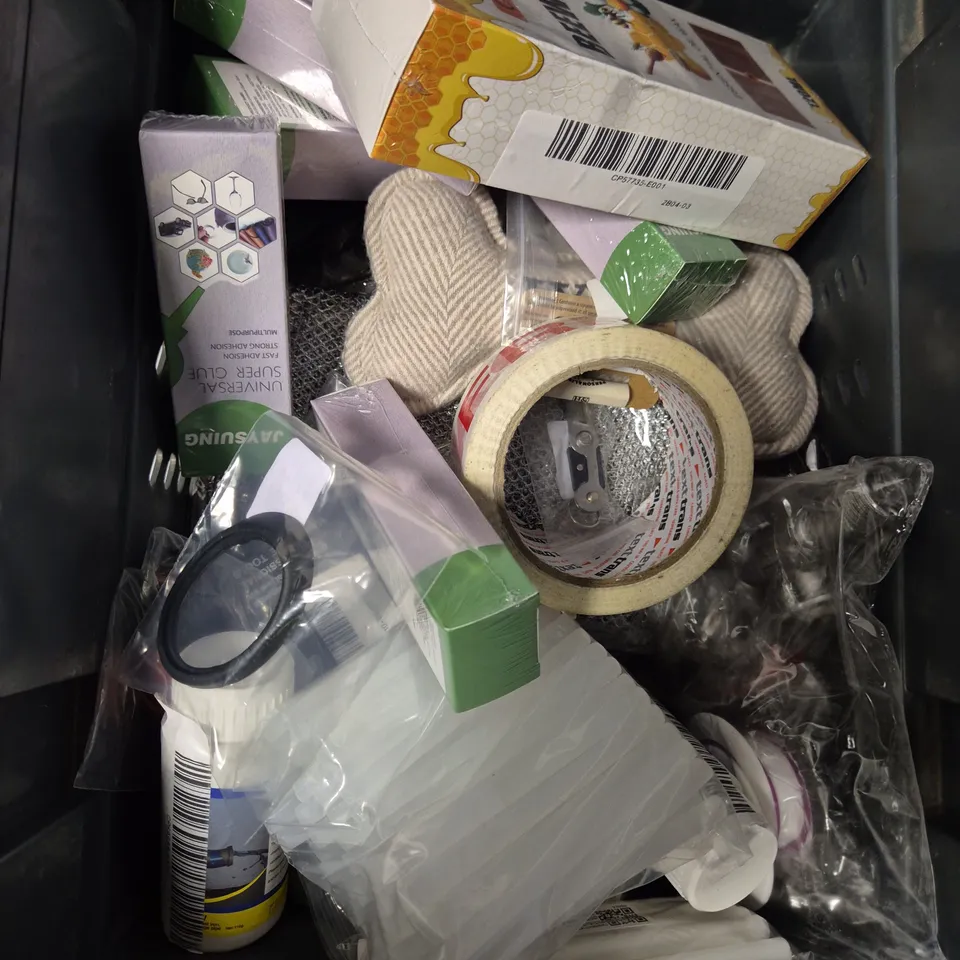 APPROXIMATELY 15 HOUSEHOLD ITEMS TO INCLUDE REPAIR KIT, GLUE GUN, FRAGILE TAPE ETC 