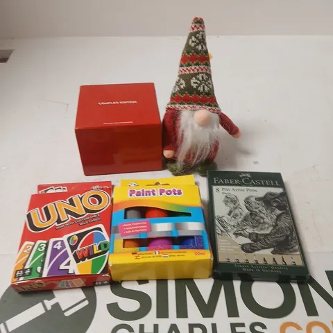 APPROXIMATELY 10 ASSORTED TOYS AND GAMES TO INCLUDE UNO, ARTIST PENS, PAINT POTS ETC