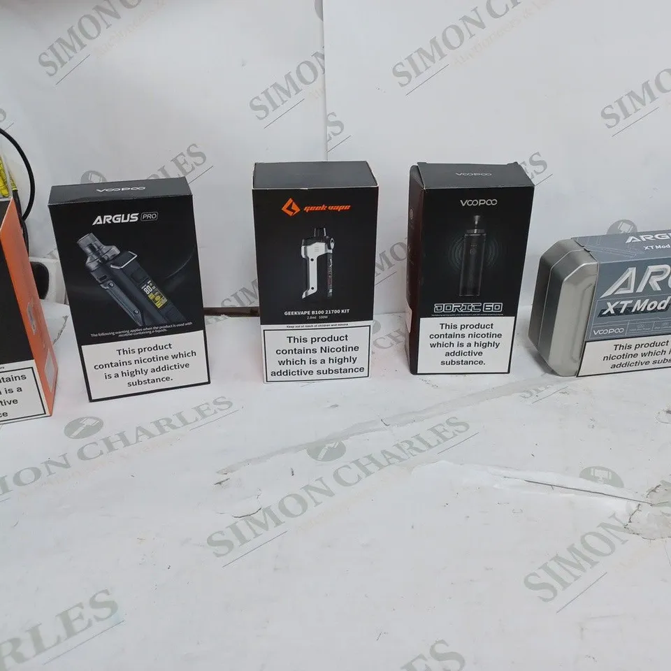 LOT OF APPROXIMATELY 10 BOXED E-CIGARETTES TO INCLUDE GEEKVAPE M100, ARGUS XTMOD, FREEMAX NIAXUS ETC. 