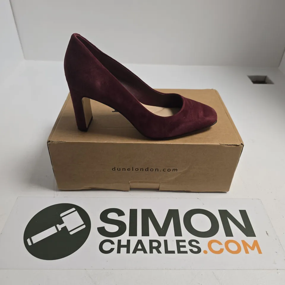 BOXED PAIR OF DUNE LONDON BURGUNDY SUEDE COMFORT MID BLOCK HEEL - SIZE 3