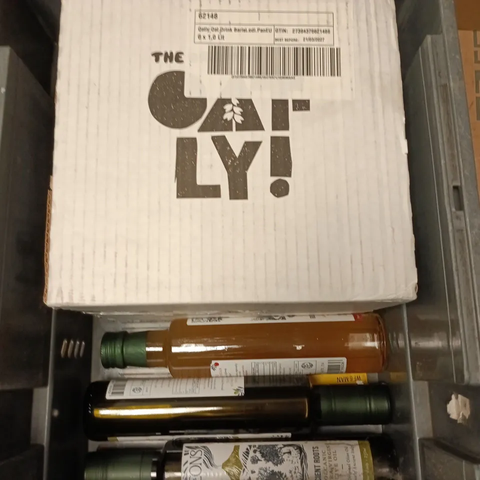 APPROXIMATELY 4 X ASSORTED FOOD PRODUCTS TO INCLUDE OAT MILK & OLIVE OIL