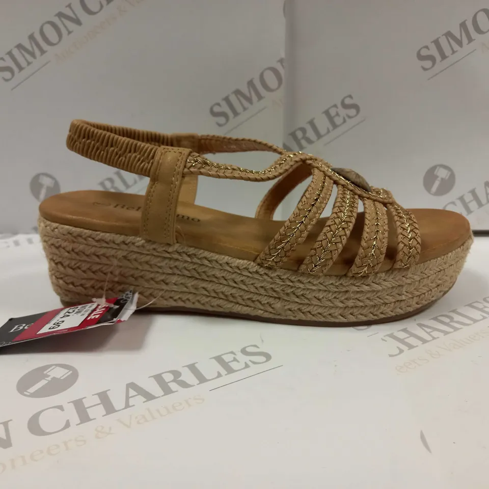 PAIR OF BELLISSIMO PLATFORM ESPADRILLES UK SIZE 4