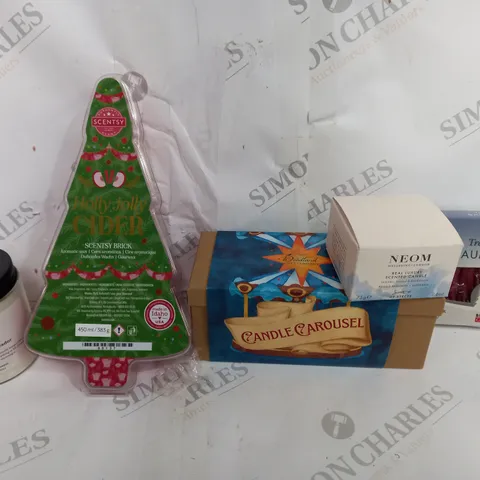 BOX OF APPROXIMATELY 12 ASSORTED ITEMS TO INCLUDE - CHOCOLATE LABRADOR CANDLE - NEON SCENTED CANDLE - CANDLE CAROUSEL ECT