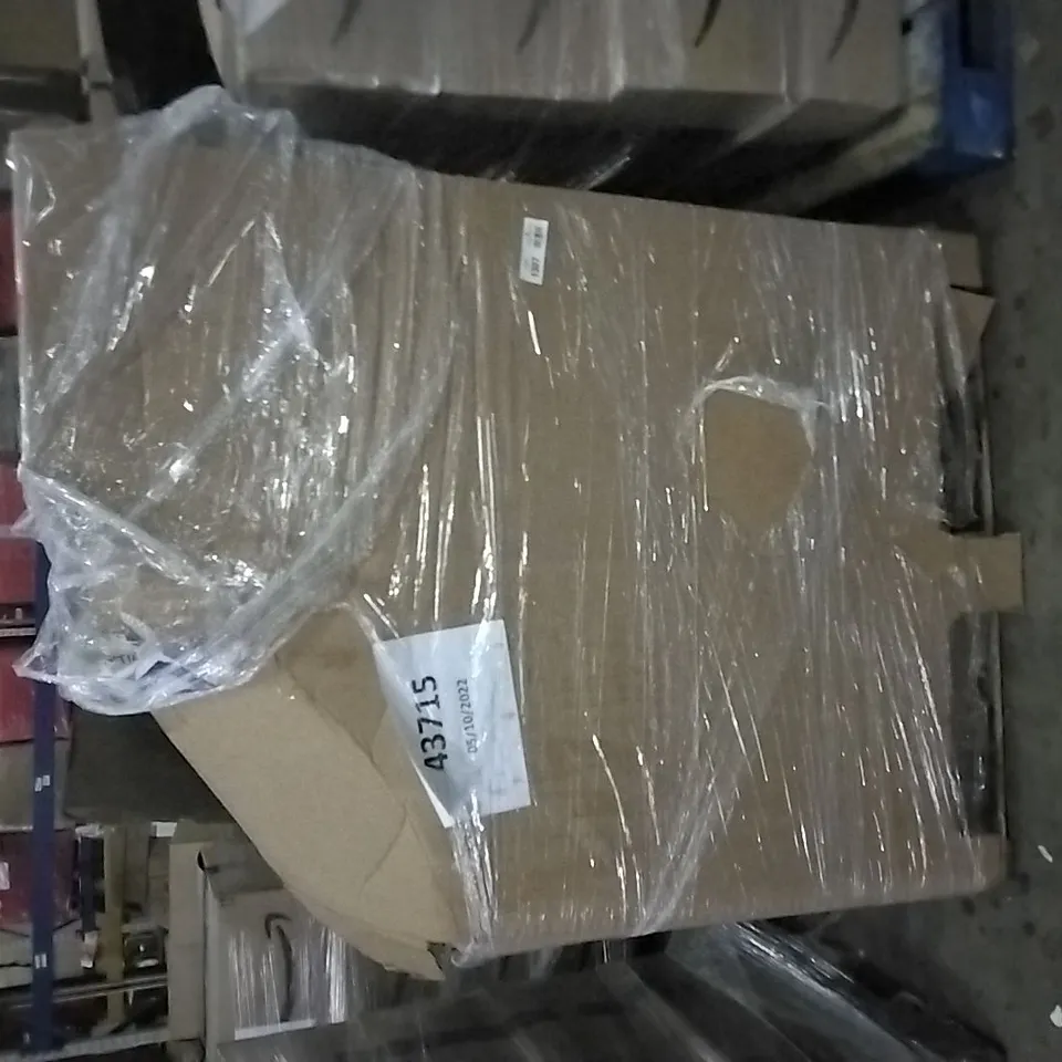 PALLET OF ASSORTED ITEMS INCLUDING BRITAIN ROMER, GARDEN PARASOL