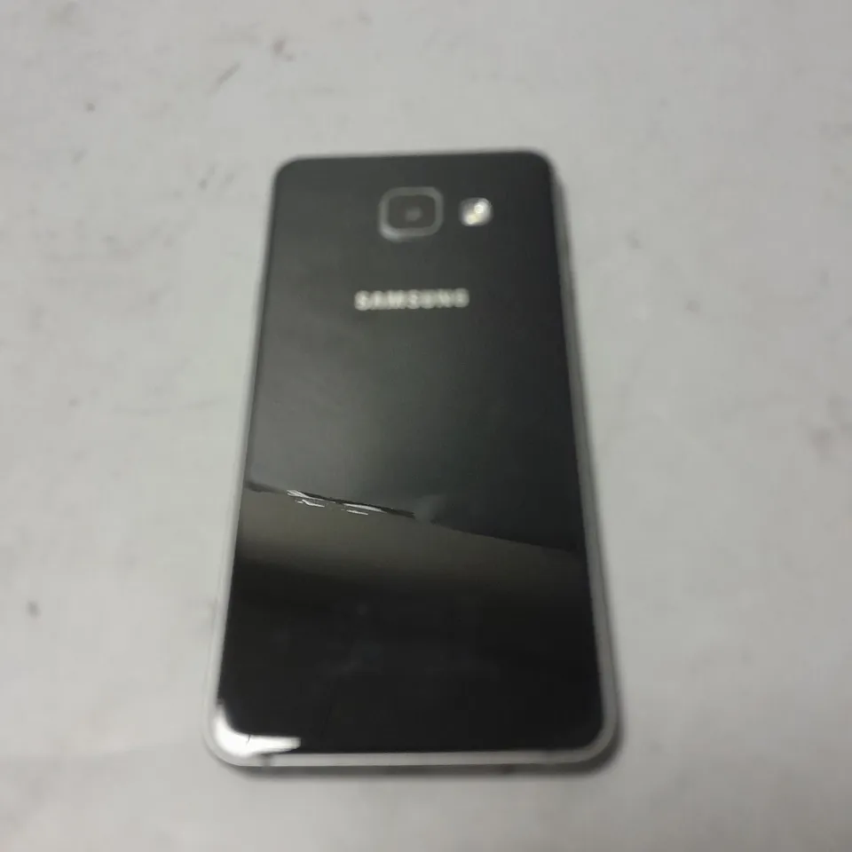 SAMSUNG GALAXY A3 6