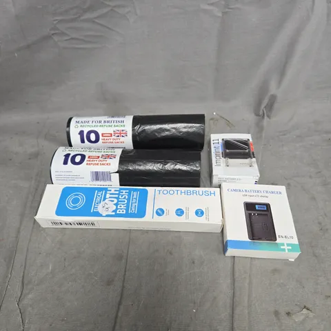 APPROXIMATELY 15 ASSORTED HOUSEHOLD ITEMS TO INCLUDE CAMERA BATTERY CHARGER, BIN BAGS, STAMP, ELECTRIC TOOTHBRUSH ETC