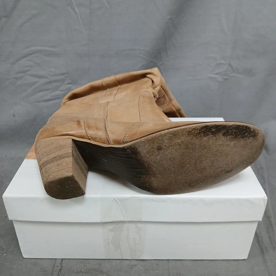 PAIR OF JONAK BUTTERFLY CUIR BOOTS - 7