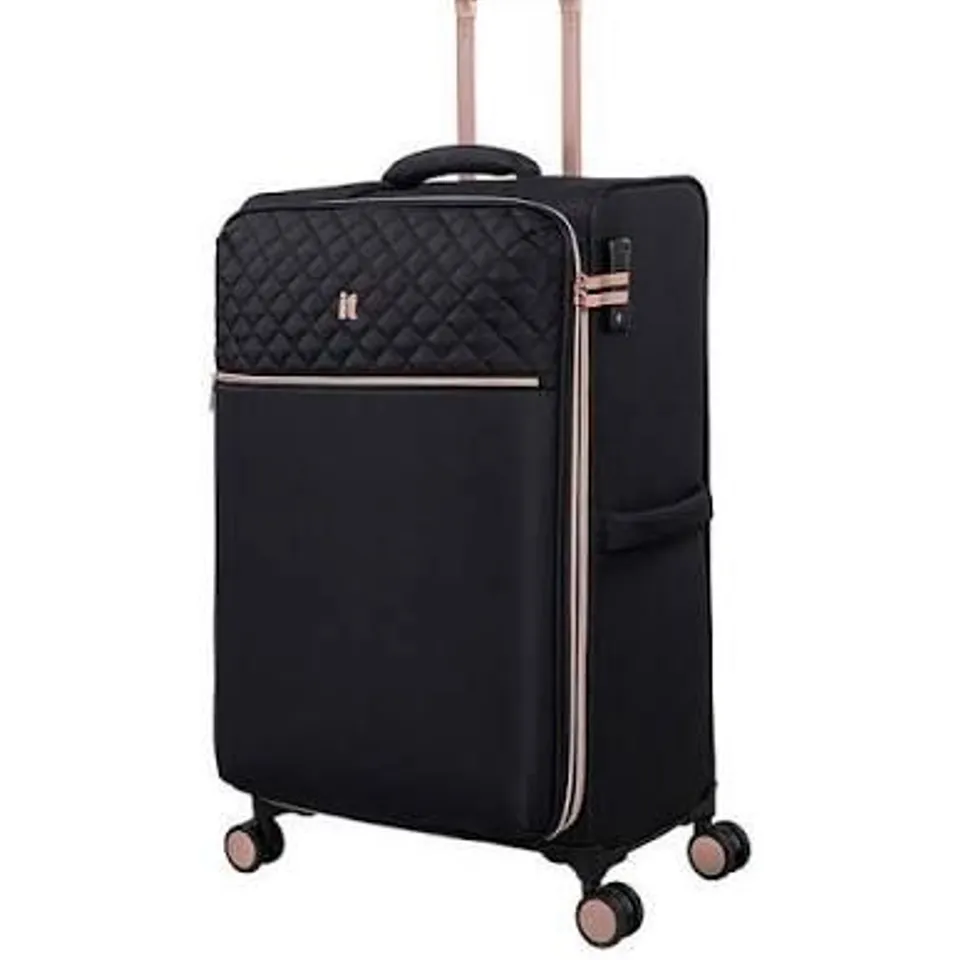 IT LUGGAGE DIVINITY BLACK MEDIUM SUITCASE WITH TSA LOCK