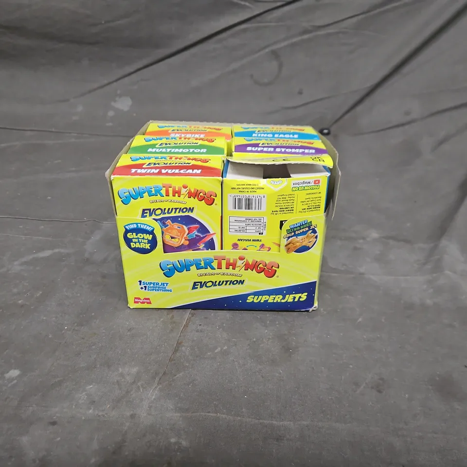 SUPER THINGS EVOLUTION BOXED TOY SET