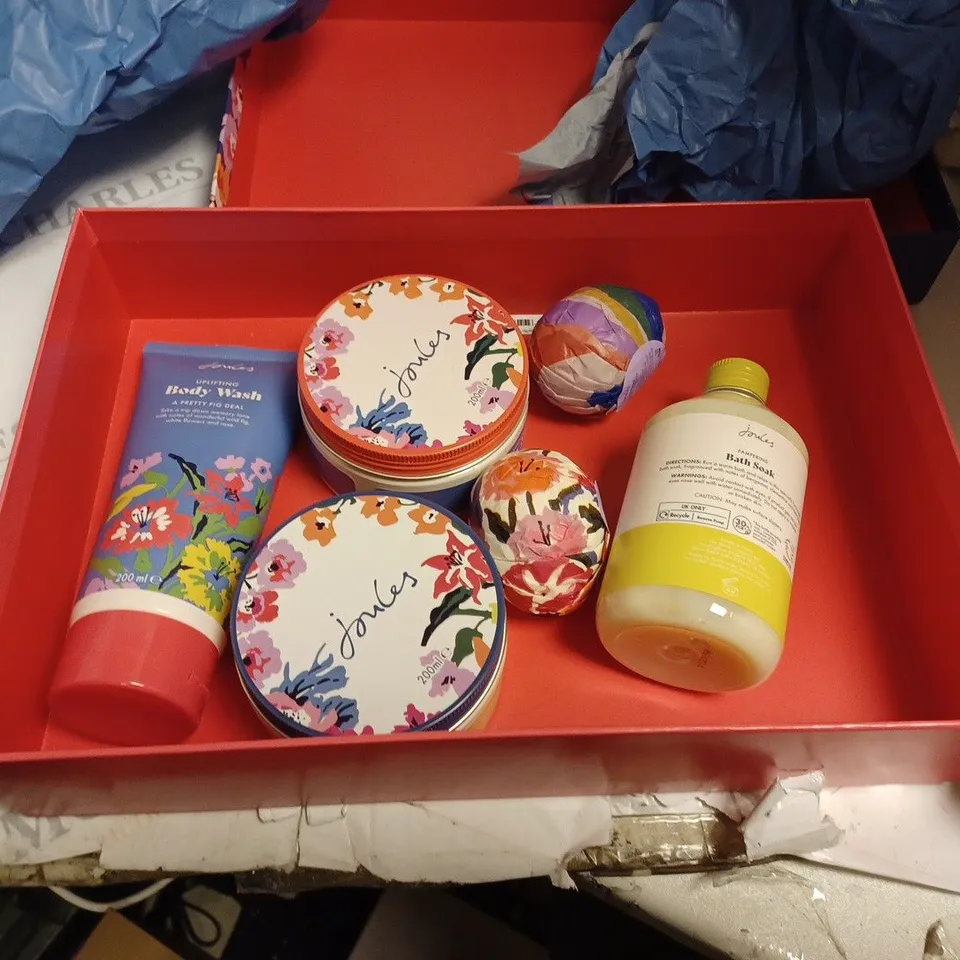 JOULES BOXED BATH GIFT SET 