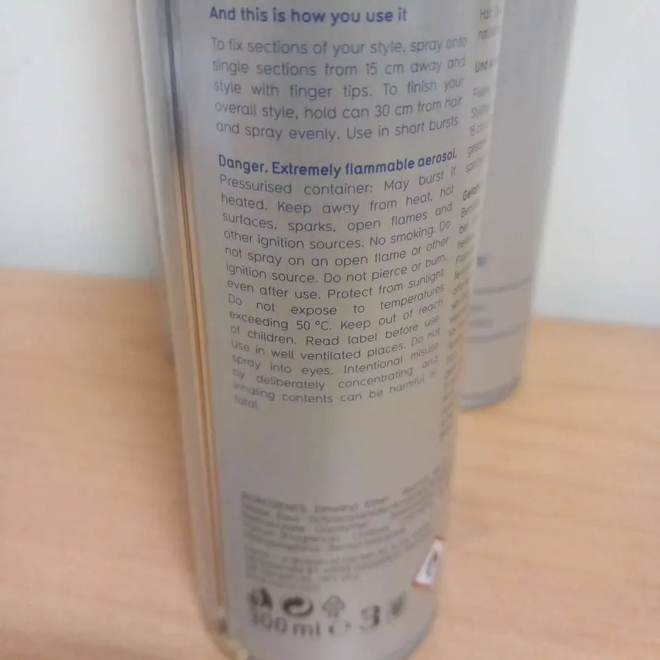 ONE BOX OF APPROXIMATELY 12 CLYNOL SALON EXCLUSIVE FREEFLOW HOLD 1 FLEXIBLE HAIRSPRAY 300ML