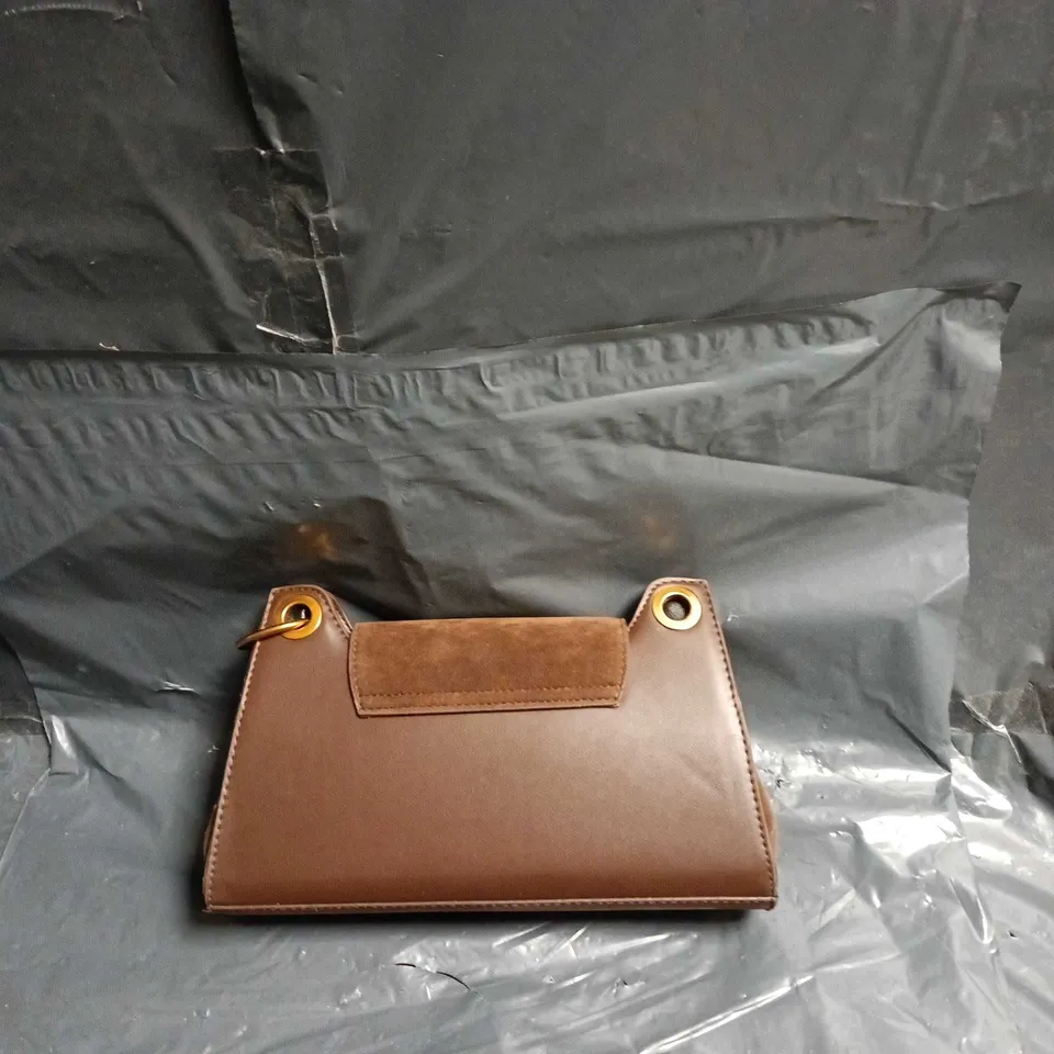 BROWN LEATHER-LOOK CROSSBODY BAG WITH GOLD-TONE HARDWARE