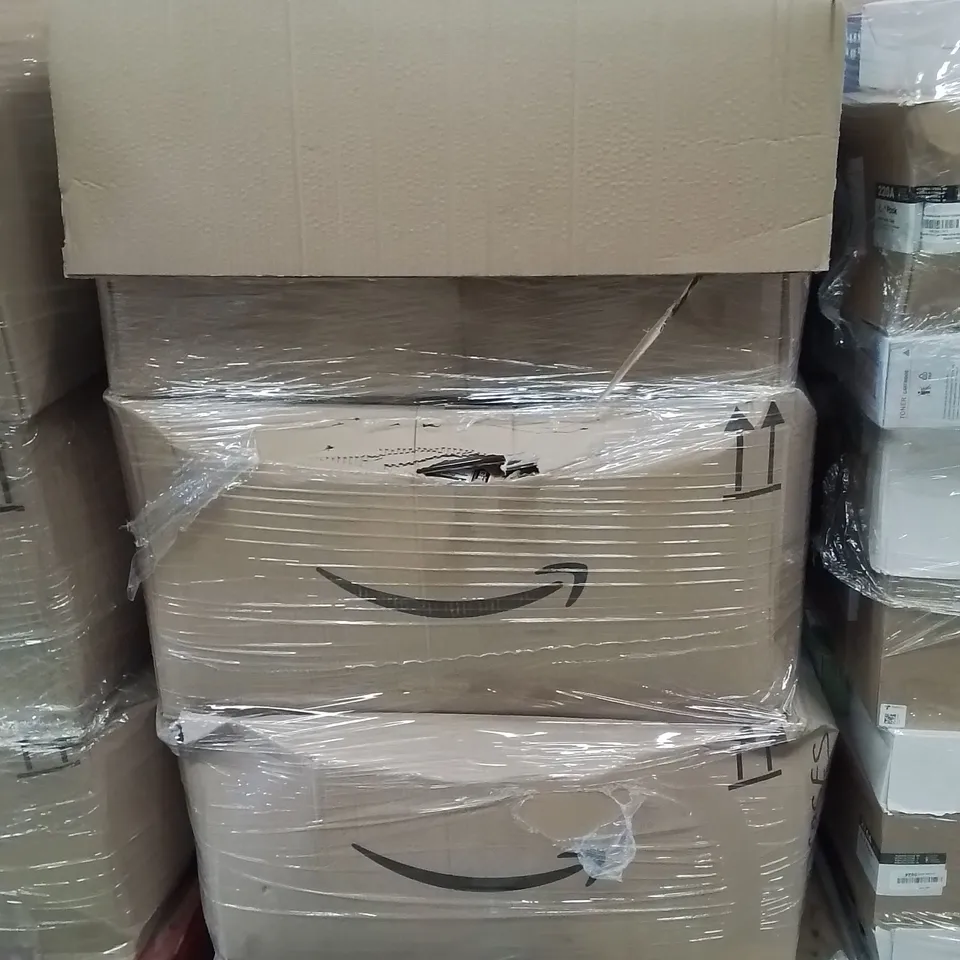 PALLET CONTAINING A LARGE QUANTITY OF PHONE CASES,SCREEN PROTECTORS 