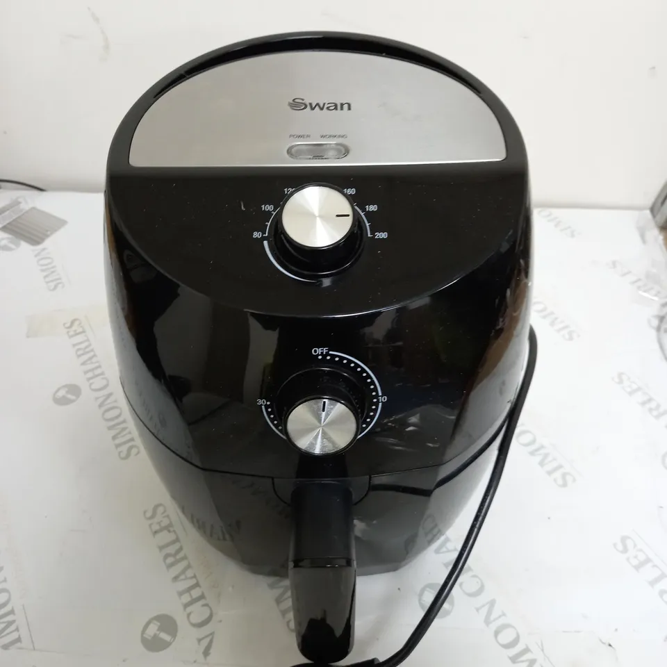 SWAN MECHANICAL 3.5L AIR FRYER RRP £49.99
