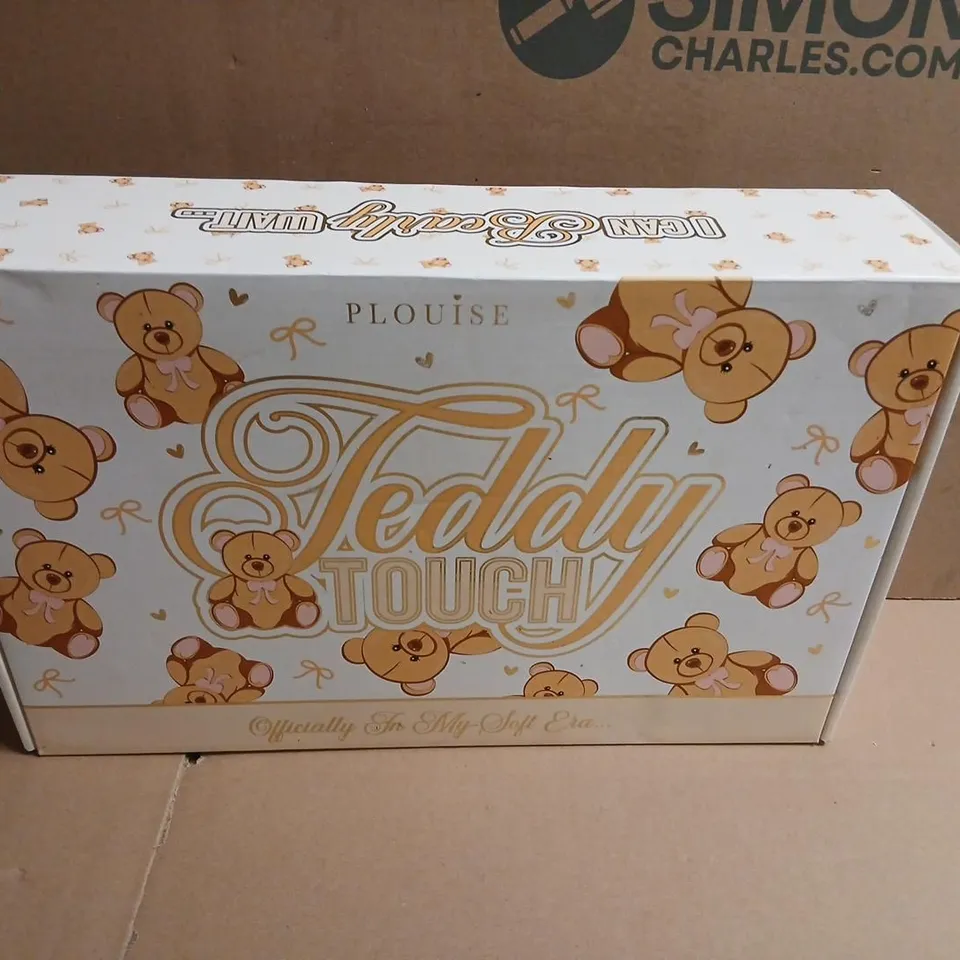 BOXED AND SELAED PLOUISE TEDDY TOUCH OFFICIALLY IN MY SOFT ERA GIFT SET