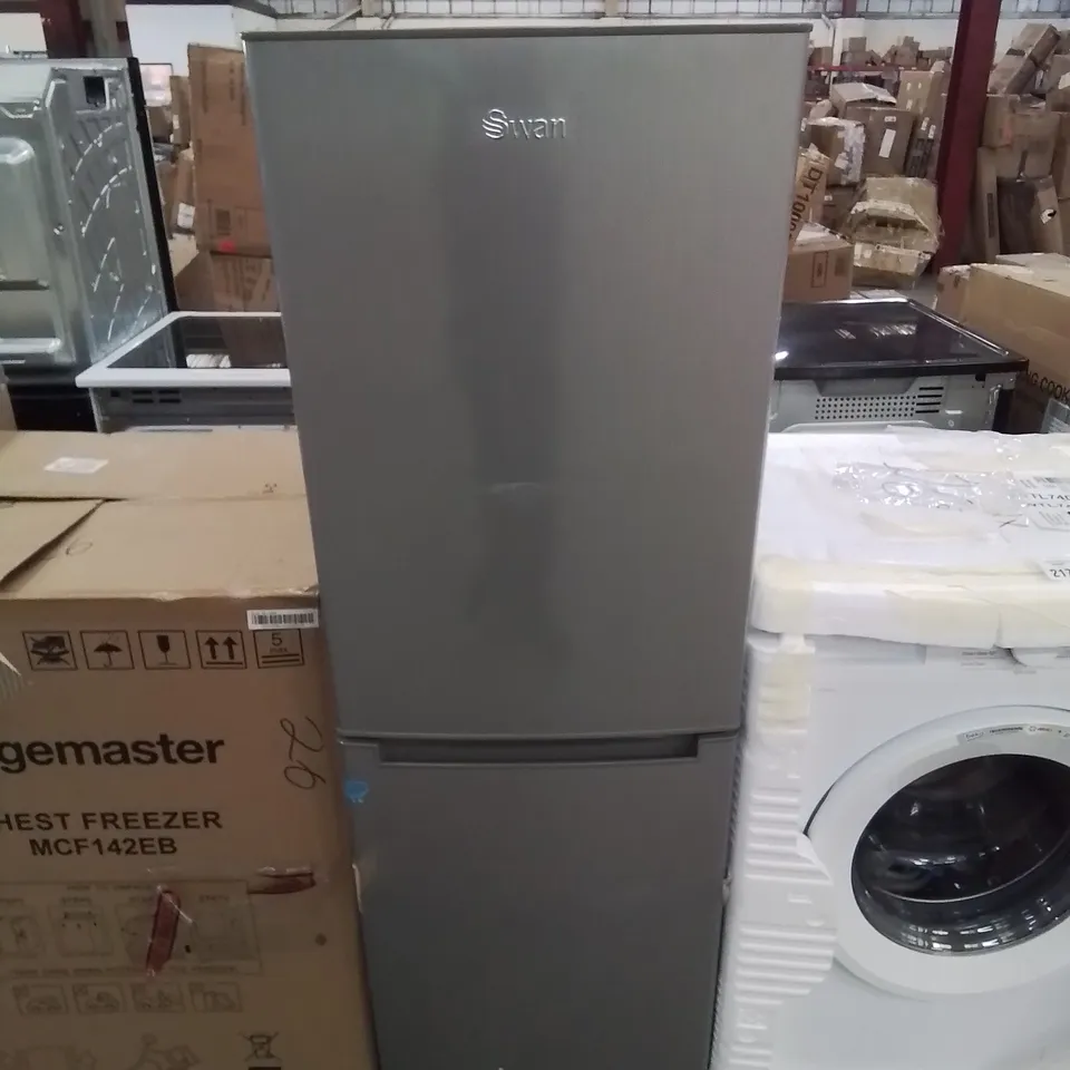 BOXED SWAN SR15690S 48CM WIDE, 50/50 SPLIT FRIDGE FREEZER - SILVER