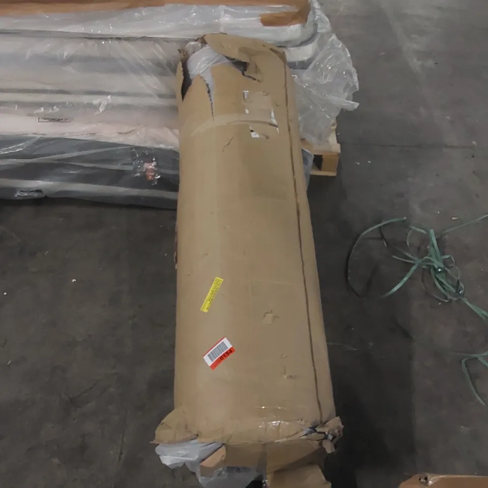 QUALITY BAGGED AND ROLLED BLIZZARD BLACK BORDER QUILTED HYPOALLERGENIC MEMORY SPRUNG MATTRESS - 4'6 DOUBLE